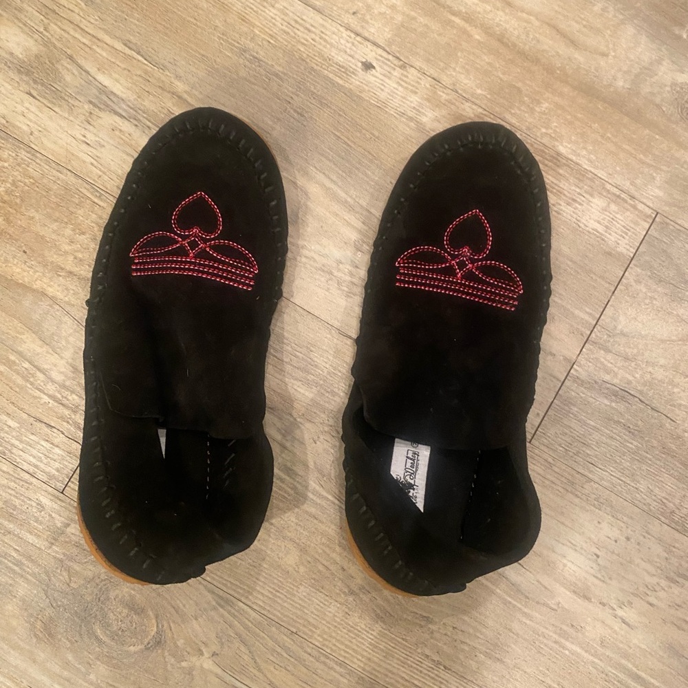 NWOT Broncy Donkeys Black Suede Moccasin with Pink and Red Stitch Accent
